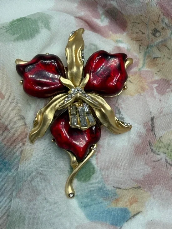 Ruby Red & Gold Floral Brooch with Rhinestones - Picture 2 of 3